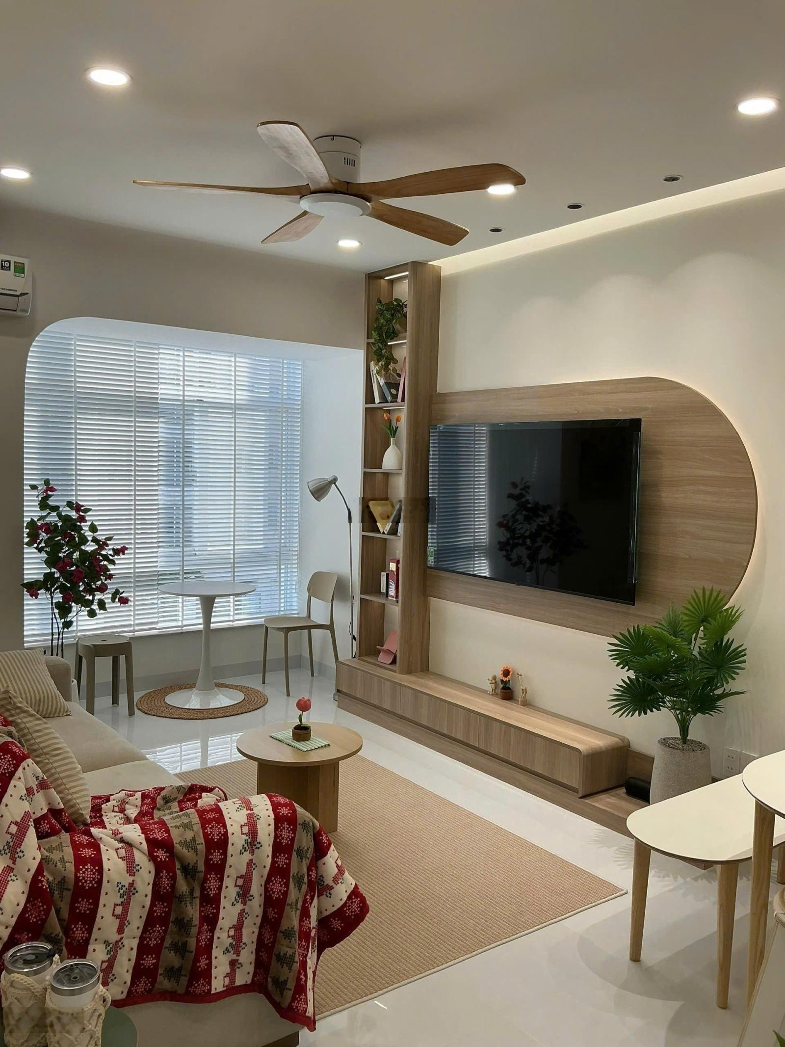 GẤP. Chủ thiện chí gửi bán gấp trước tết căn hộ 3pn góc 72m2 - Sky Garden 3, giá 6,6 tỷ