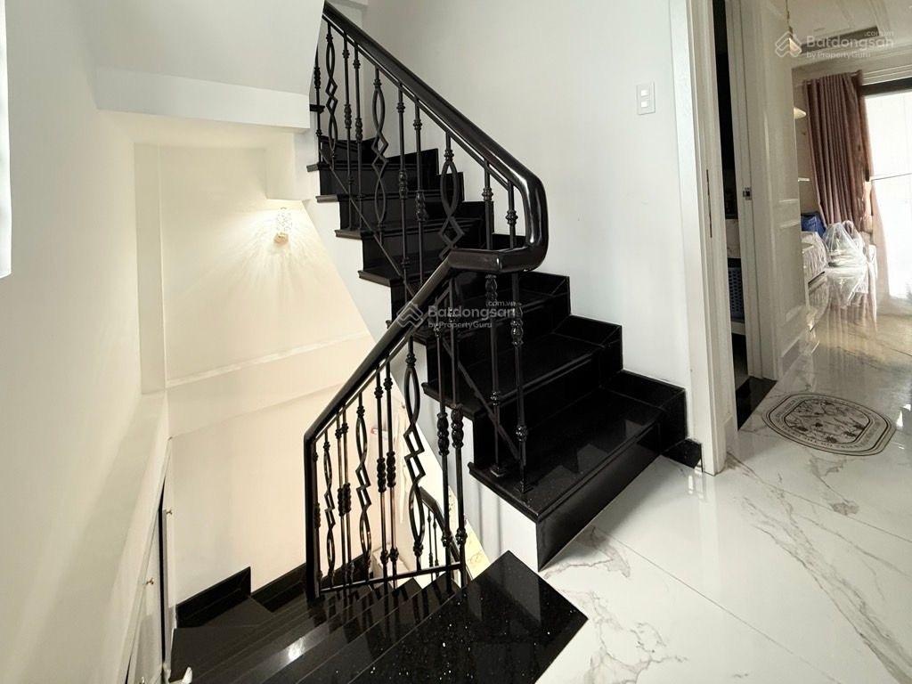 Bán nhà huỳnh văn bánh 3 tầng giá 9 tỉ 7