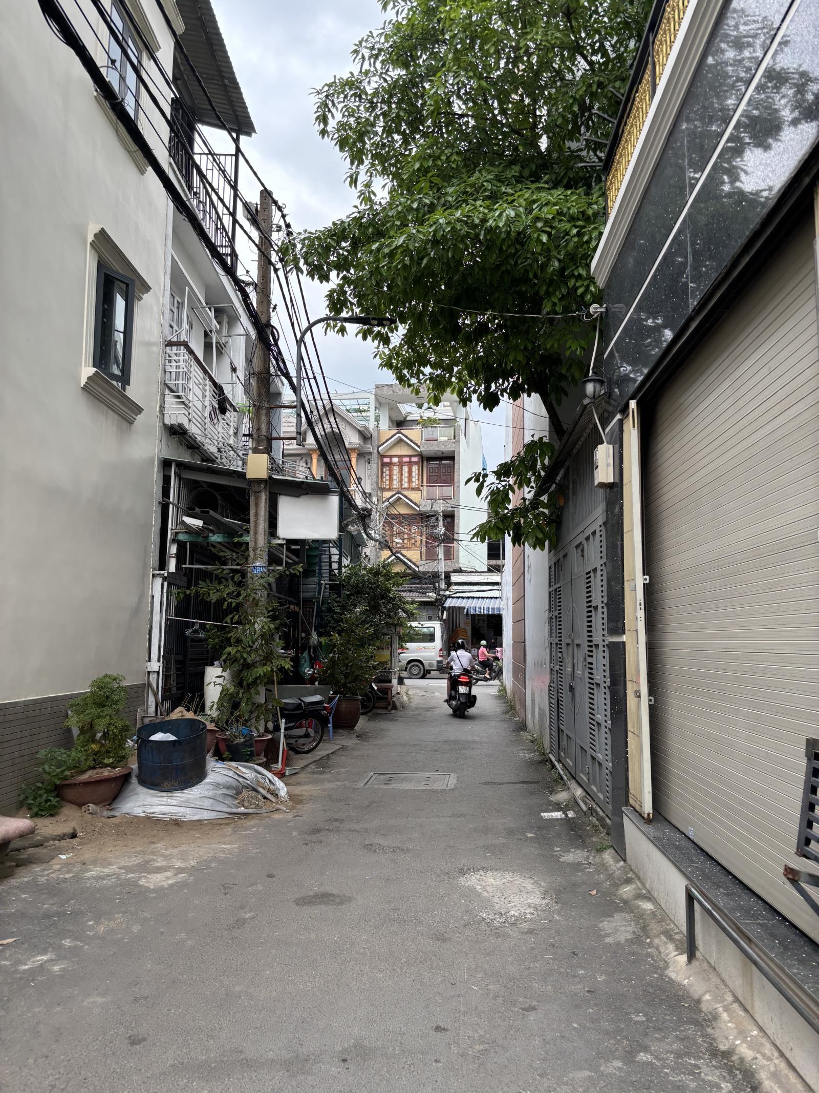 Nhà Oto ngay KDC Lacasa Thông Hoàng Quốc Việt Oto tới cửa, nhà mới sạch ở đc ngay SHR nhỉnh 9