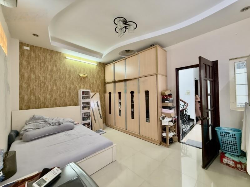 "Hot" nhà đẹp diện tích 56m2, hẻm xe hơi vô nhà, gần Emart, ngay Phạm Văn Đồng