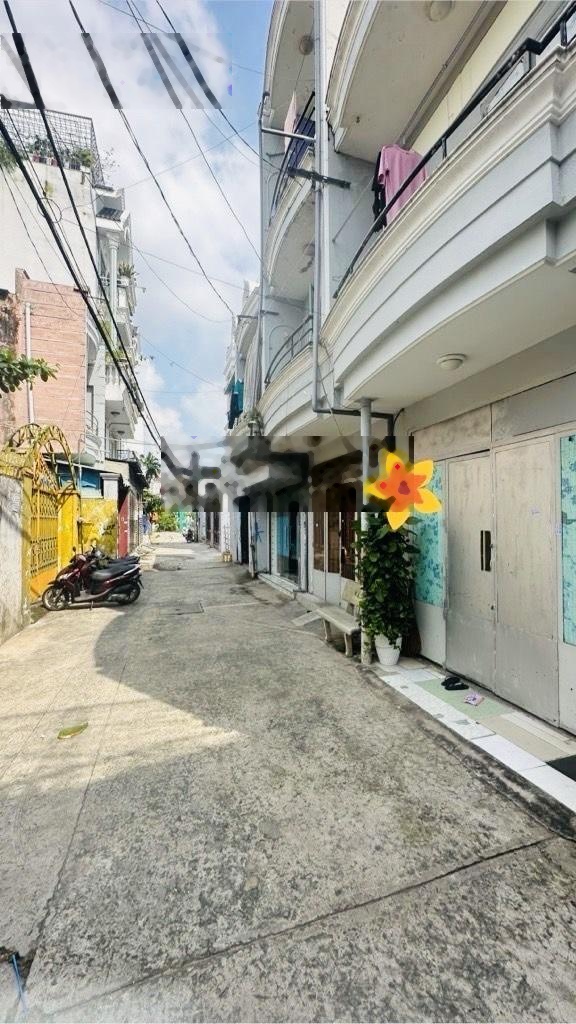 Hẻm xe tải - ô tô ngủ trong nhà - ngay gò dầu - nguyễn suý - gần chợ tân hương- ngang 4 x 10.5