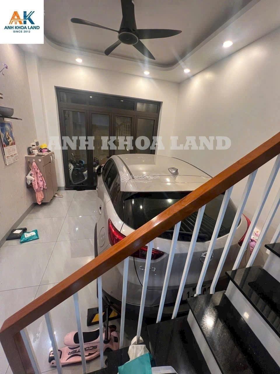 Ngay CC 4S Linh Đông, Chủ định cư nước ngoài cần bán gấp căn nhà 3 Tầng hiện đại cao cấp