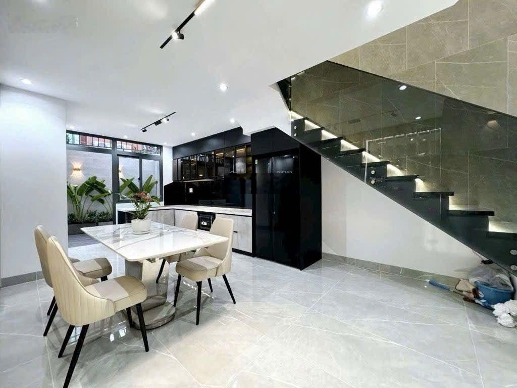 Võ thị nhờ - 3 pn - nhà đẹp tặng nội thất - 72m2 - an ninh - chỉ hơn 8 tỷ