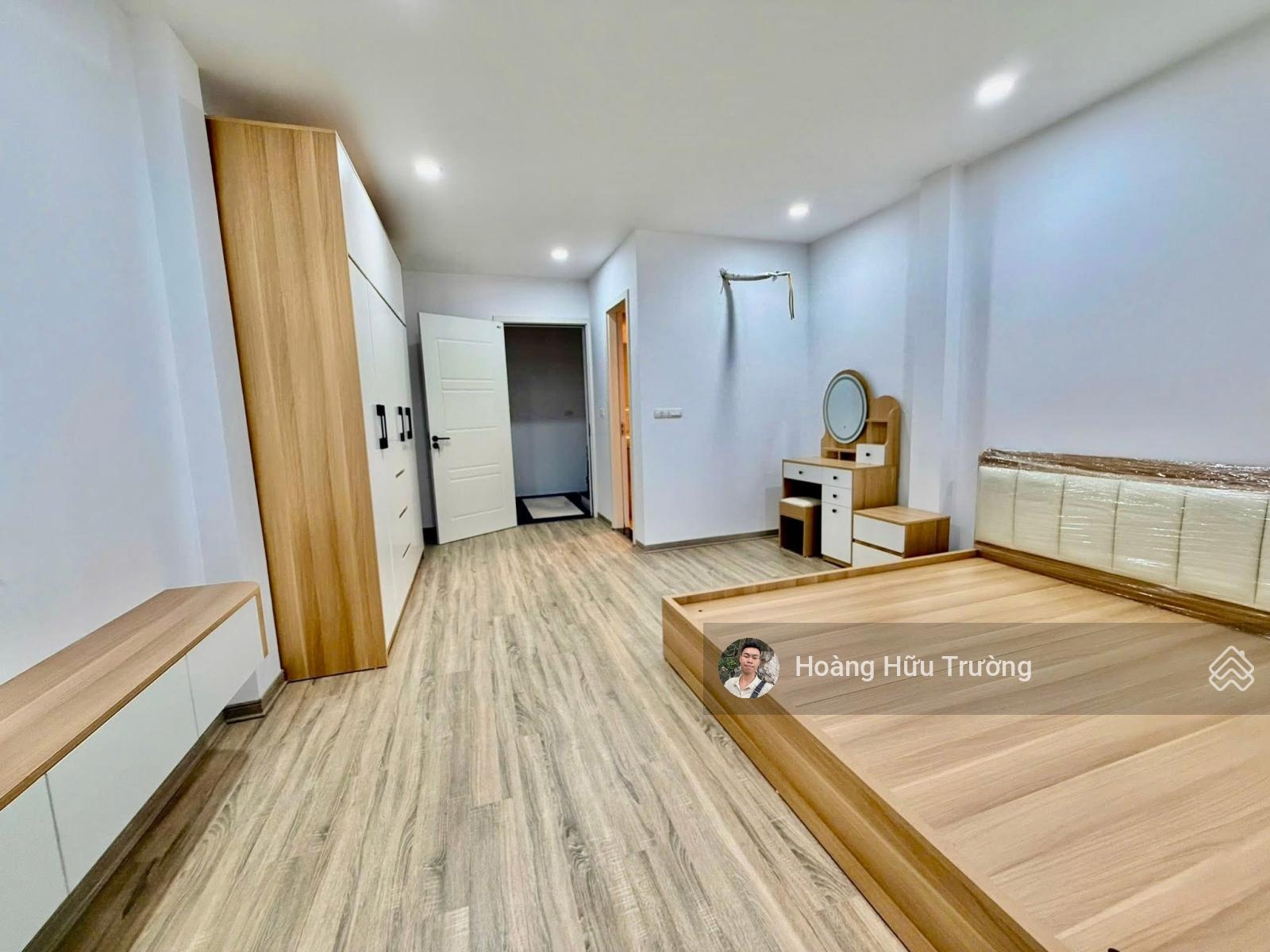 Bán nhà Tôn Thất Tùng - Trường Chinh DT 40m2 6 tầng thang máy - Nhà mới ở ngay!!!