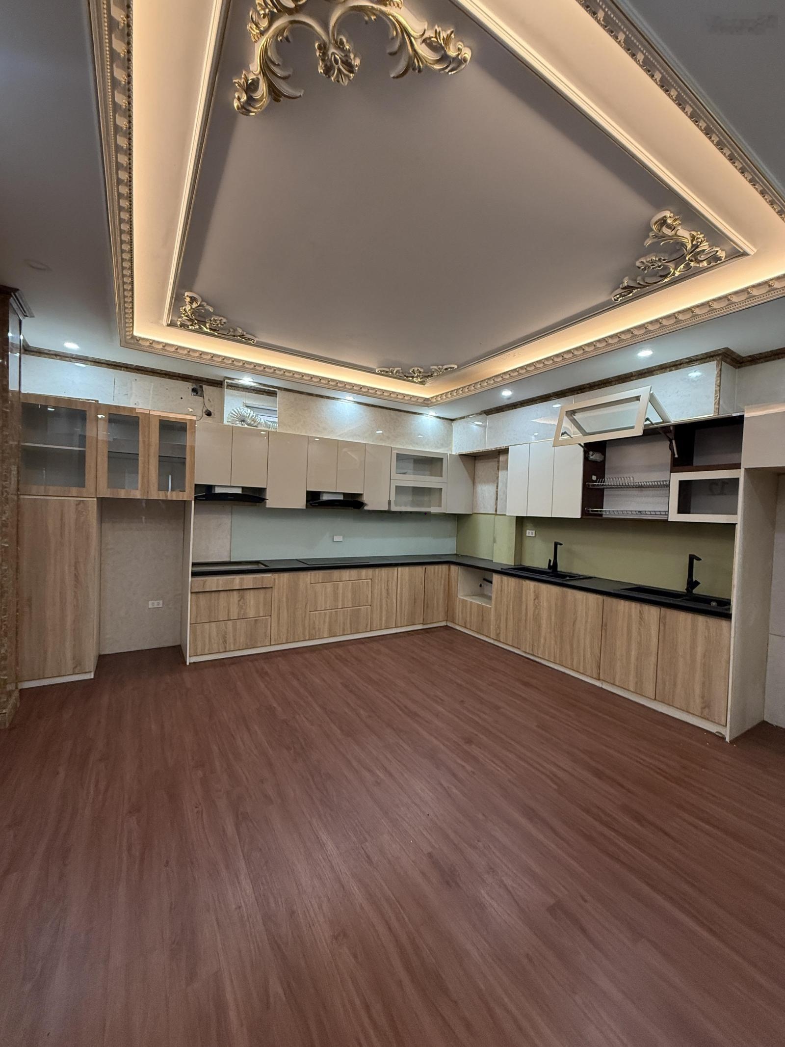 Bán nhà mặt phố Miếu Đầm, dt 155m2, 10,8m mặt tiền, mặt sau ngõ 5m