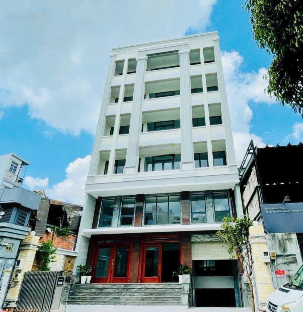 Bán toà nhà góc 2 MT Nơ Trang Long - DT: 10x17m - 9 tầng - HĐT: 110 triệu/tháng - giá: 33 tỷ TL