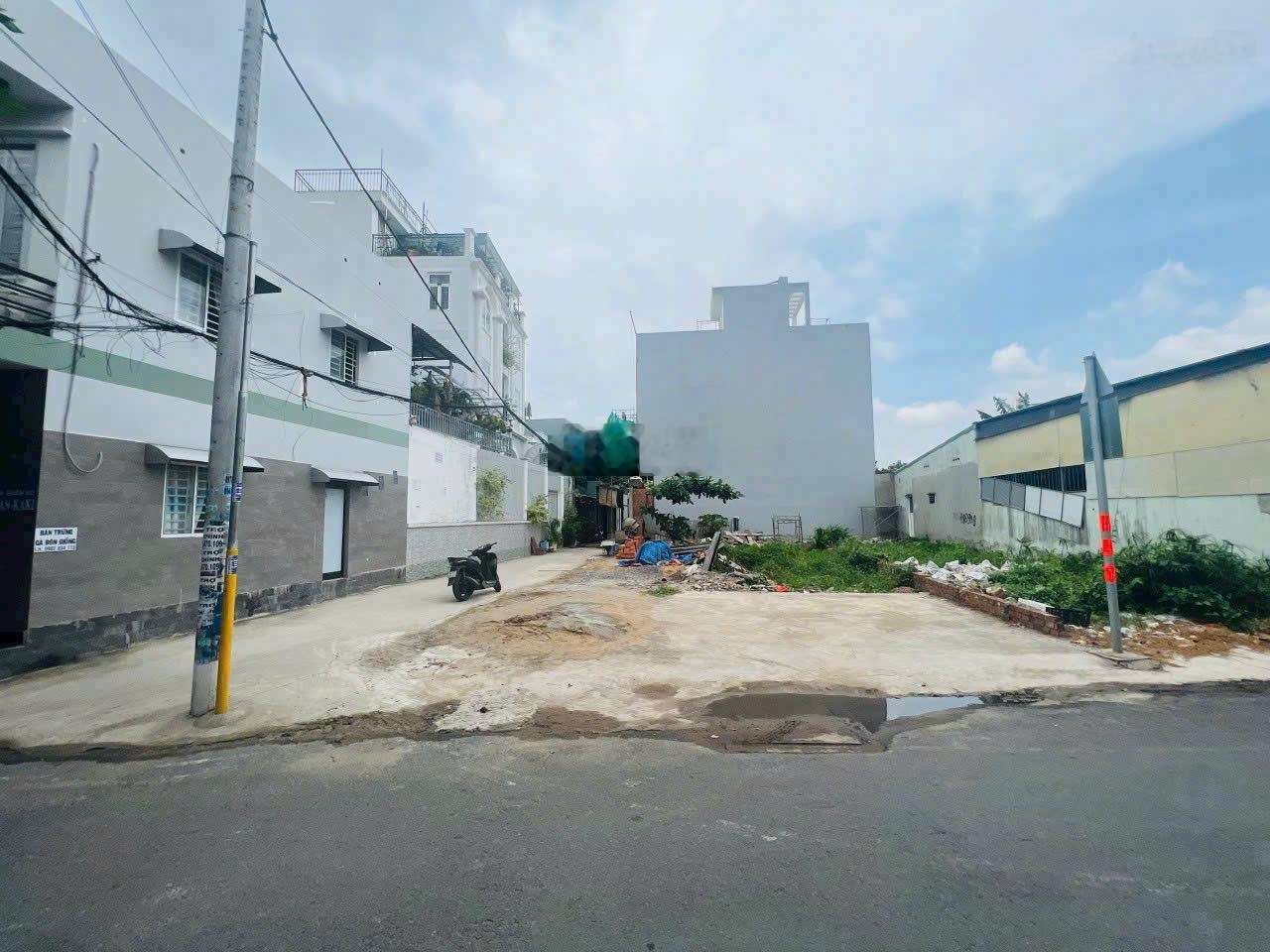 Chính chủ bán đất trung tâm Q2, vị trí hiếm cách Nguyễn Duy Trinh 30M, diện tích 86M2 giá 9,5 Tỷ TL