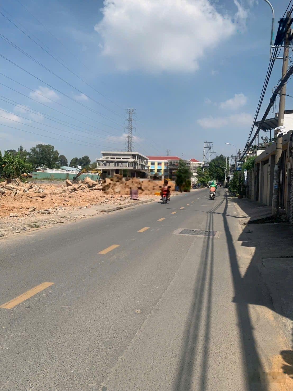 Bán lô đất 100m2 ngay Vincom Lê Văn Việt giá 6,6 tỷ