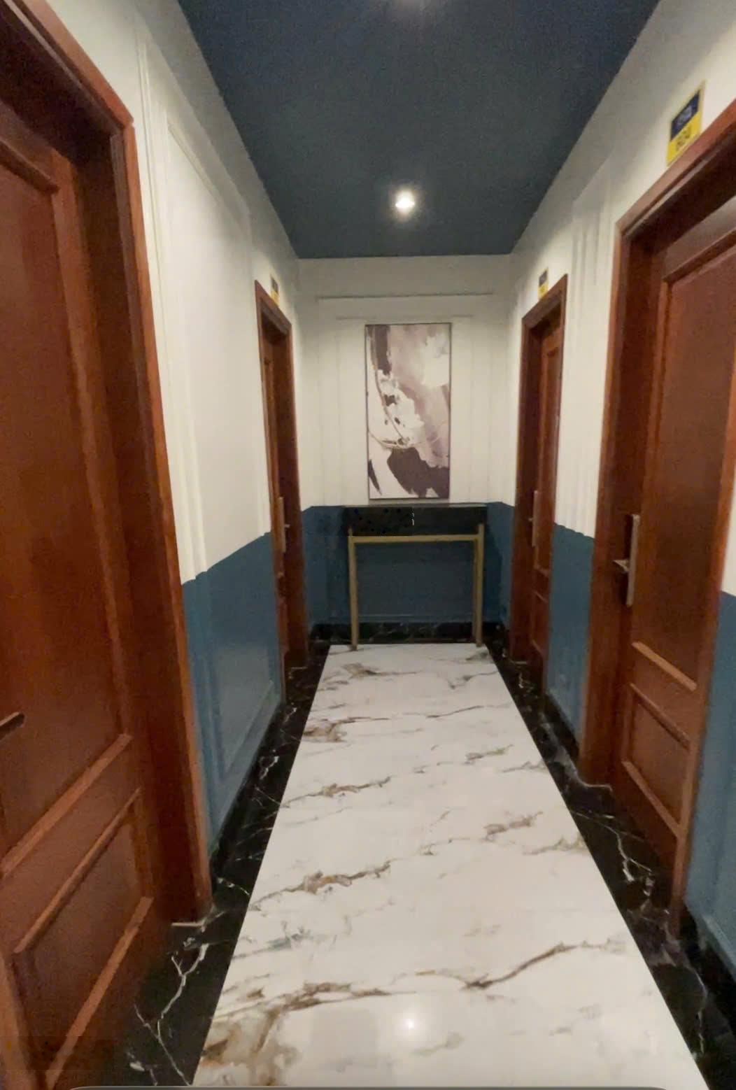 Chính chủ bán tòa căn hộ Tây Hồ, view Hồ Tây, PCCC tiêu chuẩn, dòng tiền gần 2 tỷ/năm