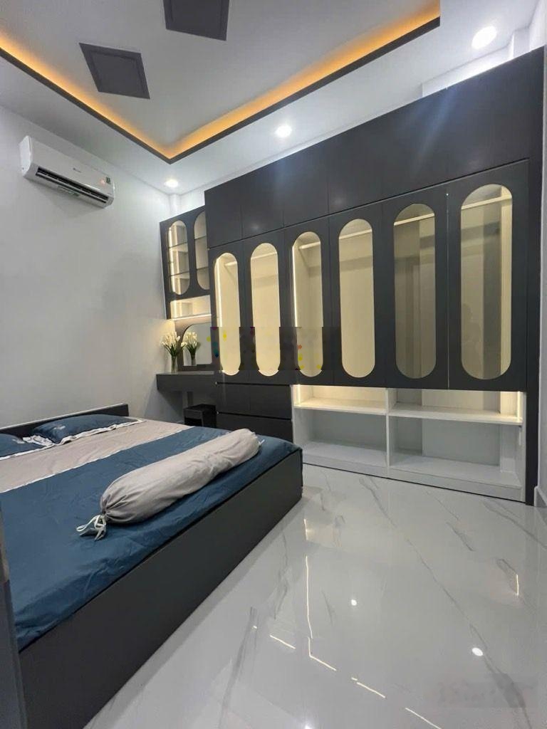 Bán NR 104m2 full nội thất tại Huỳnh Tấn Phát, Q7, HCM giá cực chất