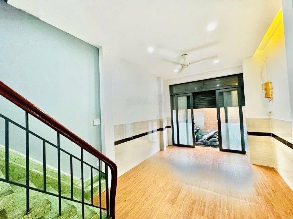 Nhà 3 tầng - SD 80m2 - gần chợ Bà Chiểu P. Gia Định, Bình Thạnh - 4.x tỷ TL