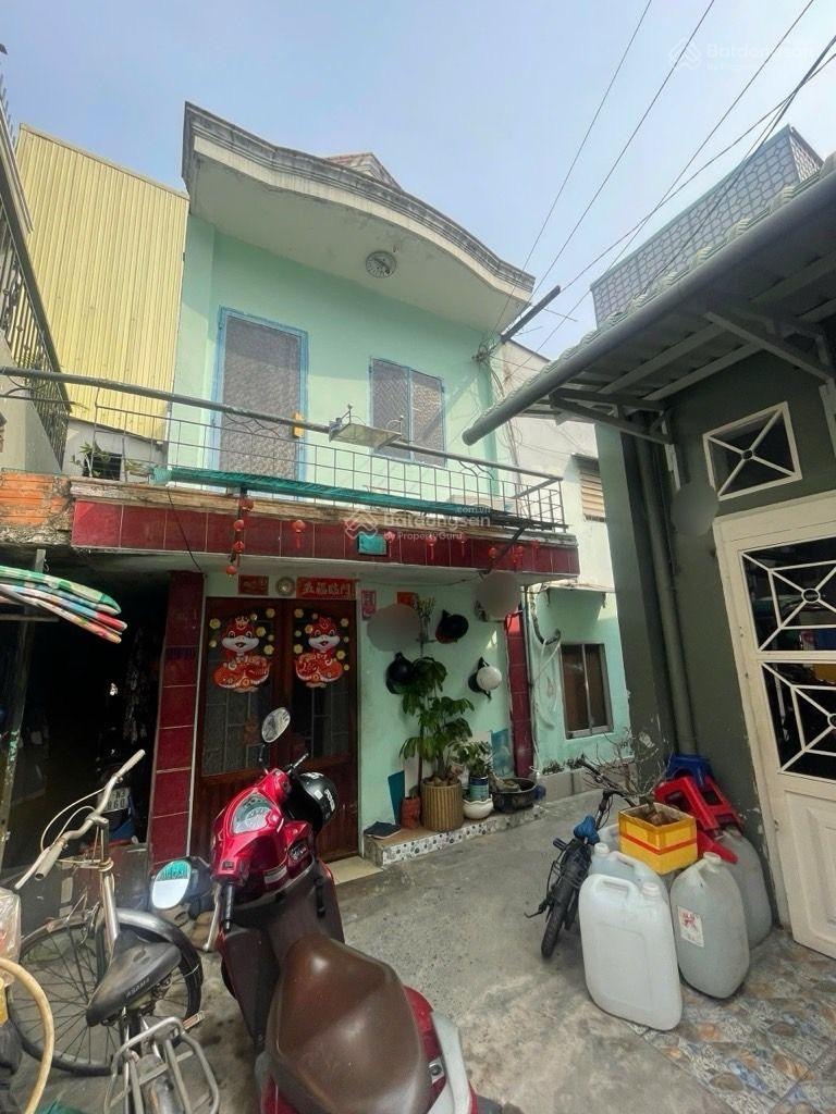 Bán nhà Trần Trọng Cung, Quận 7, ngang 9,3m thực tế 10m, 3 PN, ngay Vincom, sát MT, giá chỉ 6 tỉ