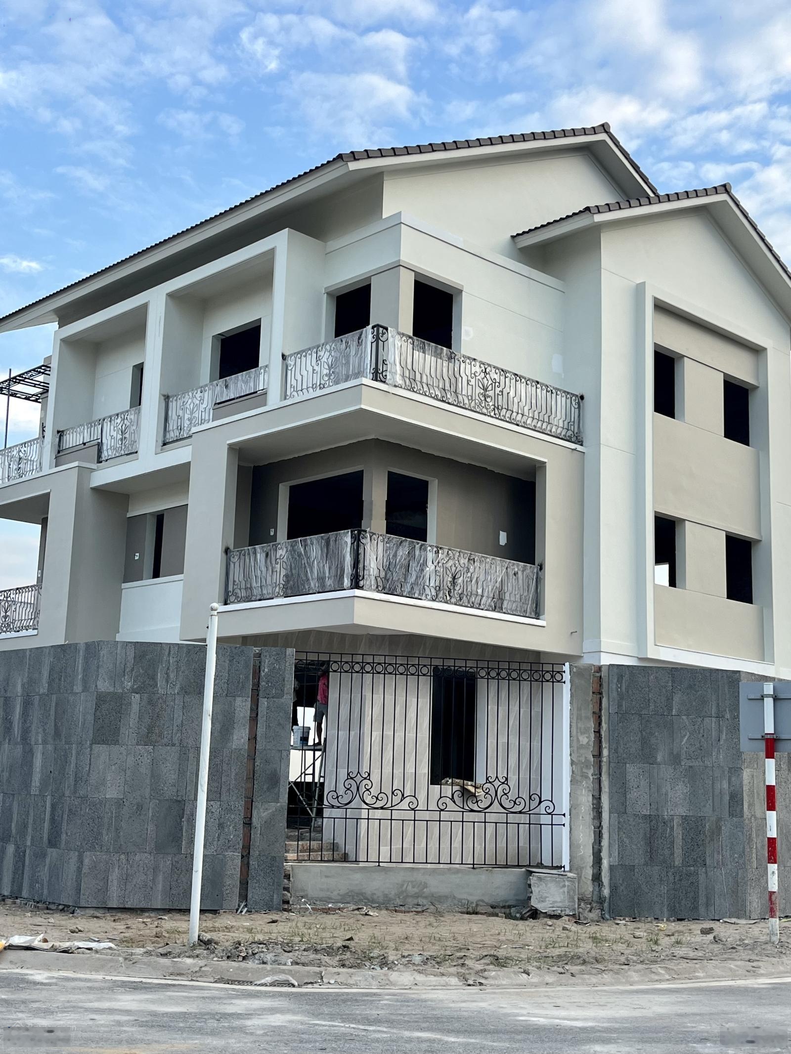 Đón sóng hạ tầng với căn VILLA giá tốt nhất Centa Riverside