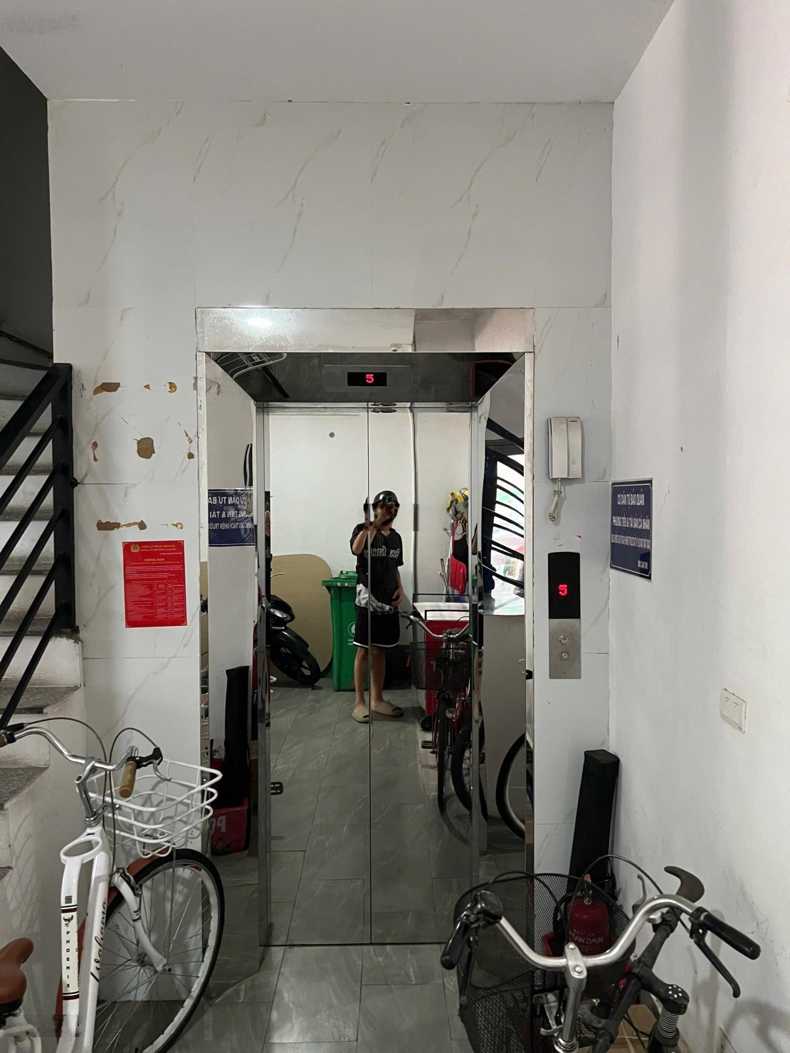 1 Căn Duy Nhất Ba Đình,hơn 80m, MT 5m,Xây 7 Tầng đường Ô Tô chánh nhau thoải mái giá 35 tỷ