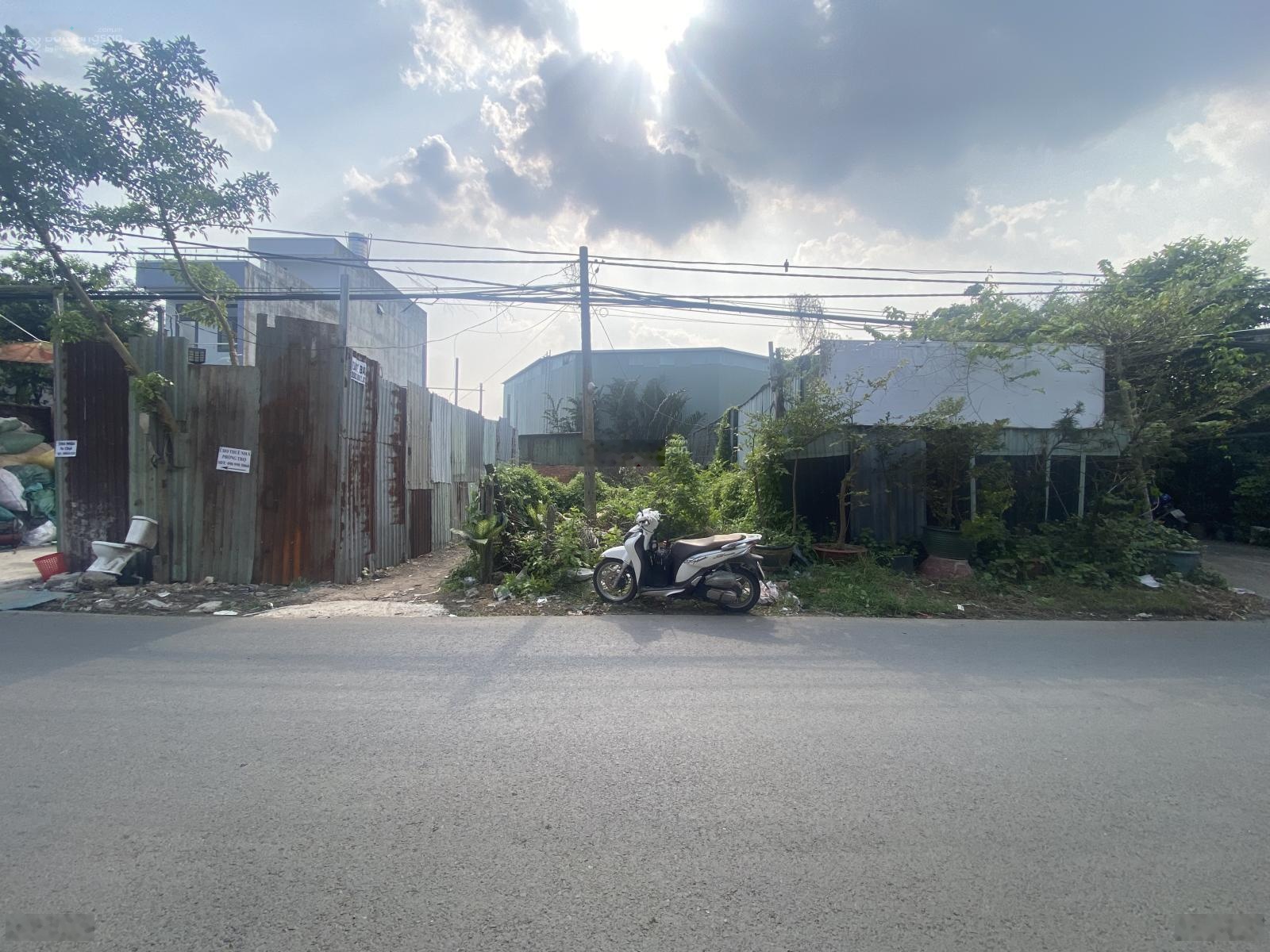 Bán đất Mặt Tiền đường Bưng Ông Thoàn, Gần Villa Park Q9, đoạn đẹp. 4,2x25m