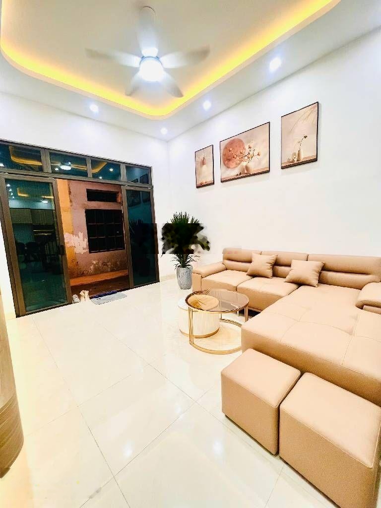 Bán nhà riêng tại Bùi Xương Trạch, 13,5 tỷ, 40m2, view đẹp, giá tốt, Thanh Xuân, Hà Nội