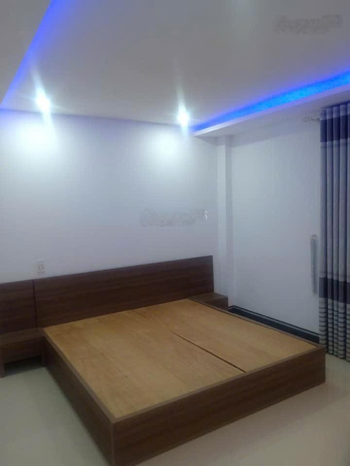 Diện tích 5 x 20, gồm sân . Sổ nhận đủ 100 m, hoàn công nhà đầy đủ. - Cấu trúc: 4PN + 4WC + bếp, đ