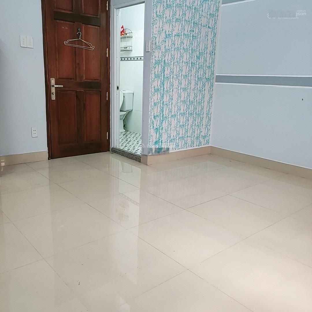 Nhà quang trung gò vấp- hẻm 6m 5 tầng giá 6 tỷ hơn.