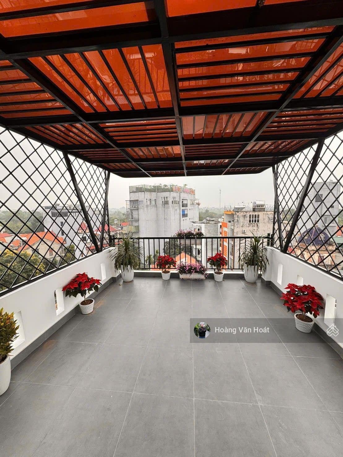 Bán nhà 52m đối diện tttm aeon mall long biên mới đẹp về ở luôn.