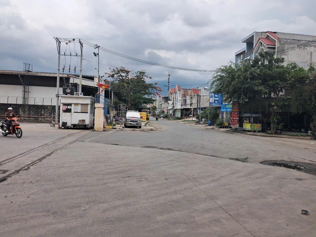 2 hécta, cách Vincom 1Km Phường Dĩ An Hồ Chí Minh giá nhỉnh 10 triệu/m2