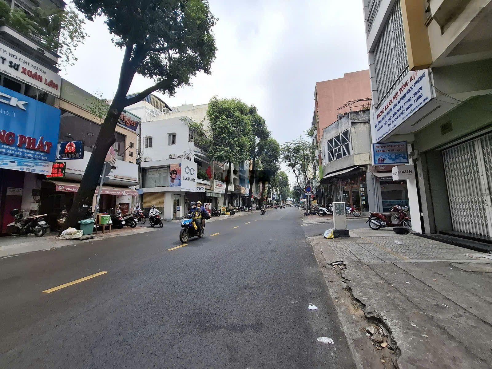 Phú nhuận 80m2 hxh 4 lầu btct huỳnh văn bánh phú nhuận