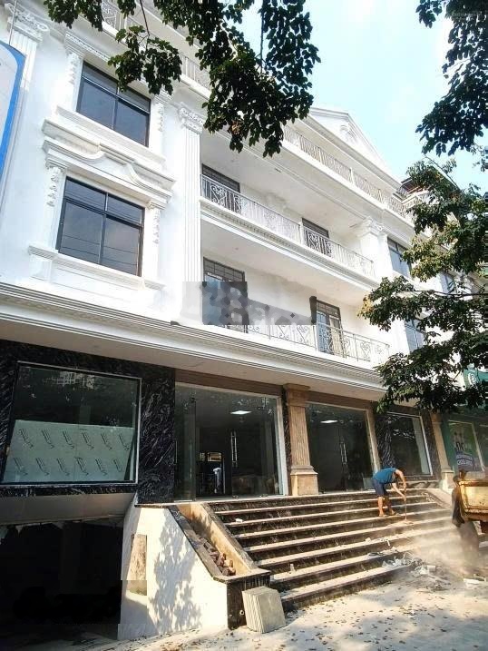 Chủ cần bán liền kề khu đô thị Thành Phố Giao Lưu Phạm Văn Đồng, mặt tiền 7,5m, 120m2x5T giá 68 tỷ