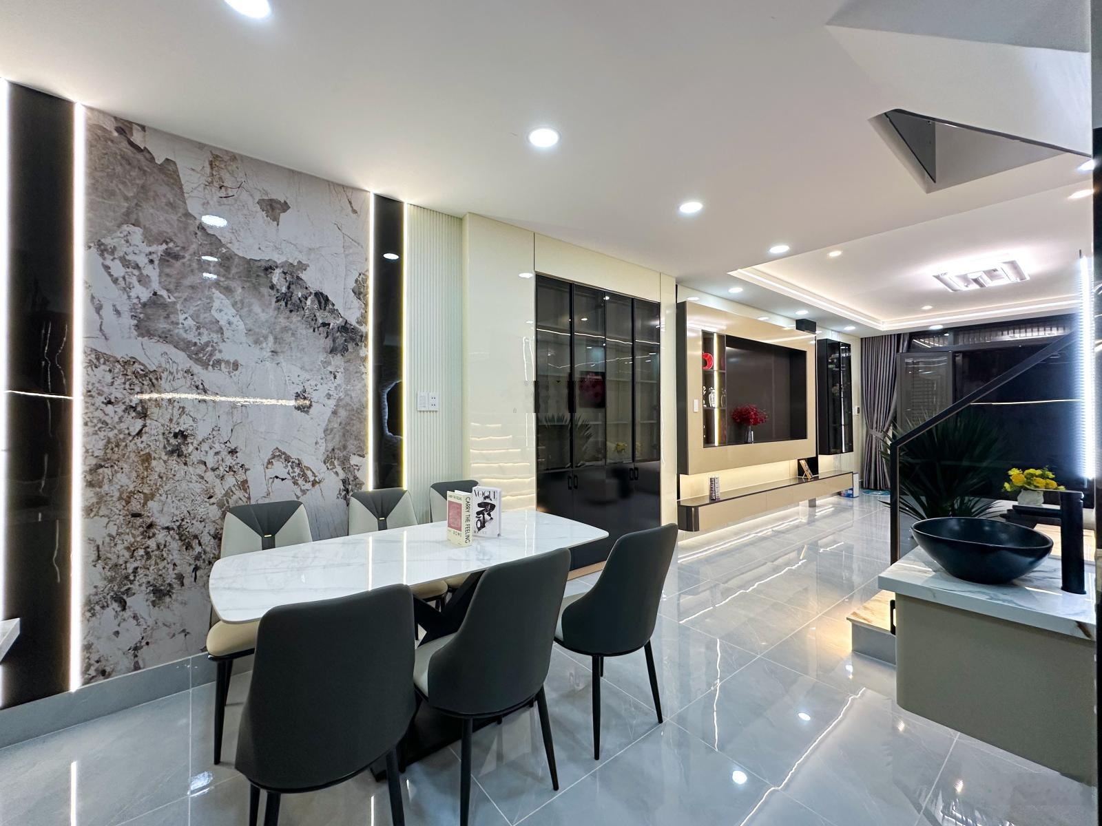 Nhà đẹp Hoàng Bật Đạt, Ga Metro 2, giảm 300 triệu chốt trước tết