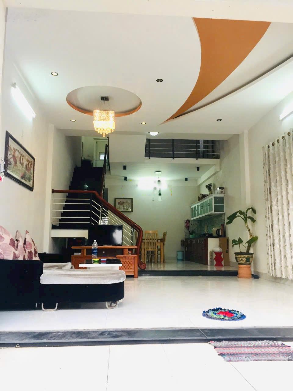 Nhà 2,5 tầng đường 10,5m Phạm Tuấn Tài - vị trí đẹp Khu Nam Việt Á sát ngay sông Hàn chỉ hơn 100m