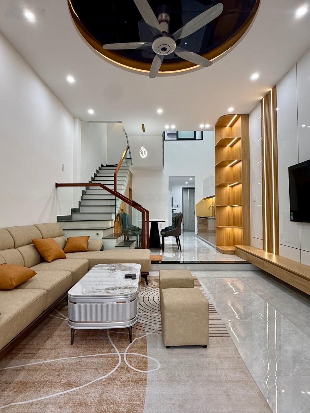 Siêu phẩm nhà phố 3 tầng 5 phòng ngủ full nội thất cao cấp độc quyền bán | thông số vàng