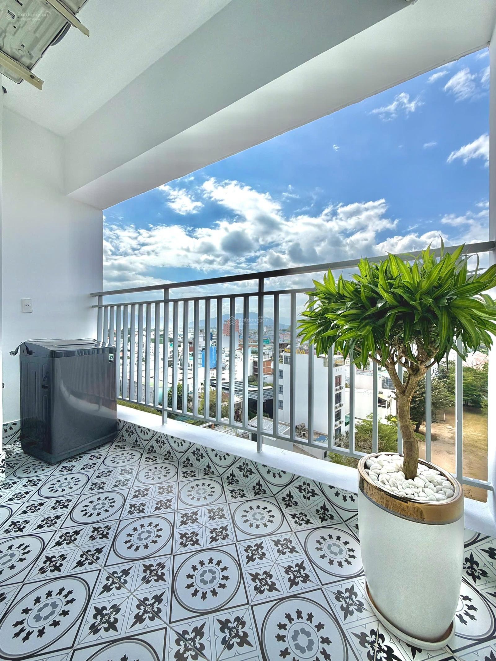 Bán căn hộ 2PN, 2WC toà OC3 nội thất đẹp Mường Thanh Viễn Triều, 3,65 tỷ, 71m2, Nha Trang