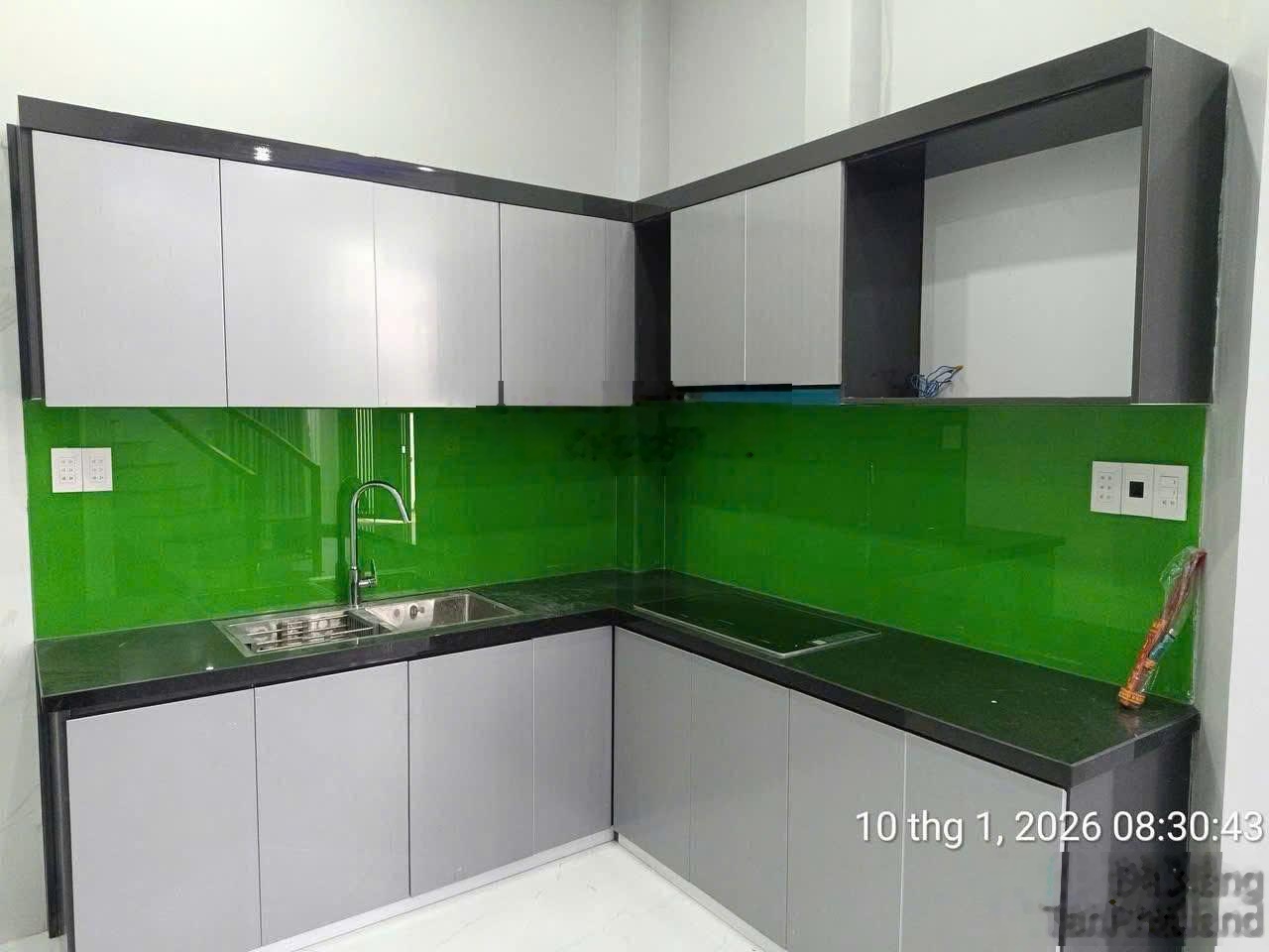 Bán nhà đẹp hẻm ô tô đường Hoàng Văn Thái, full nội thất, 3PN, nhà mới 100%, giá chính chủ 3.8 tỷ