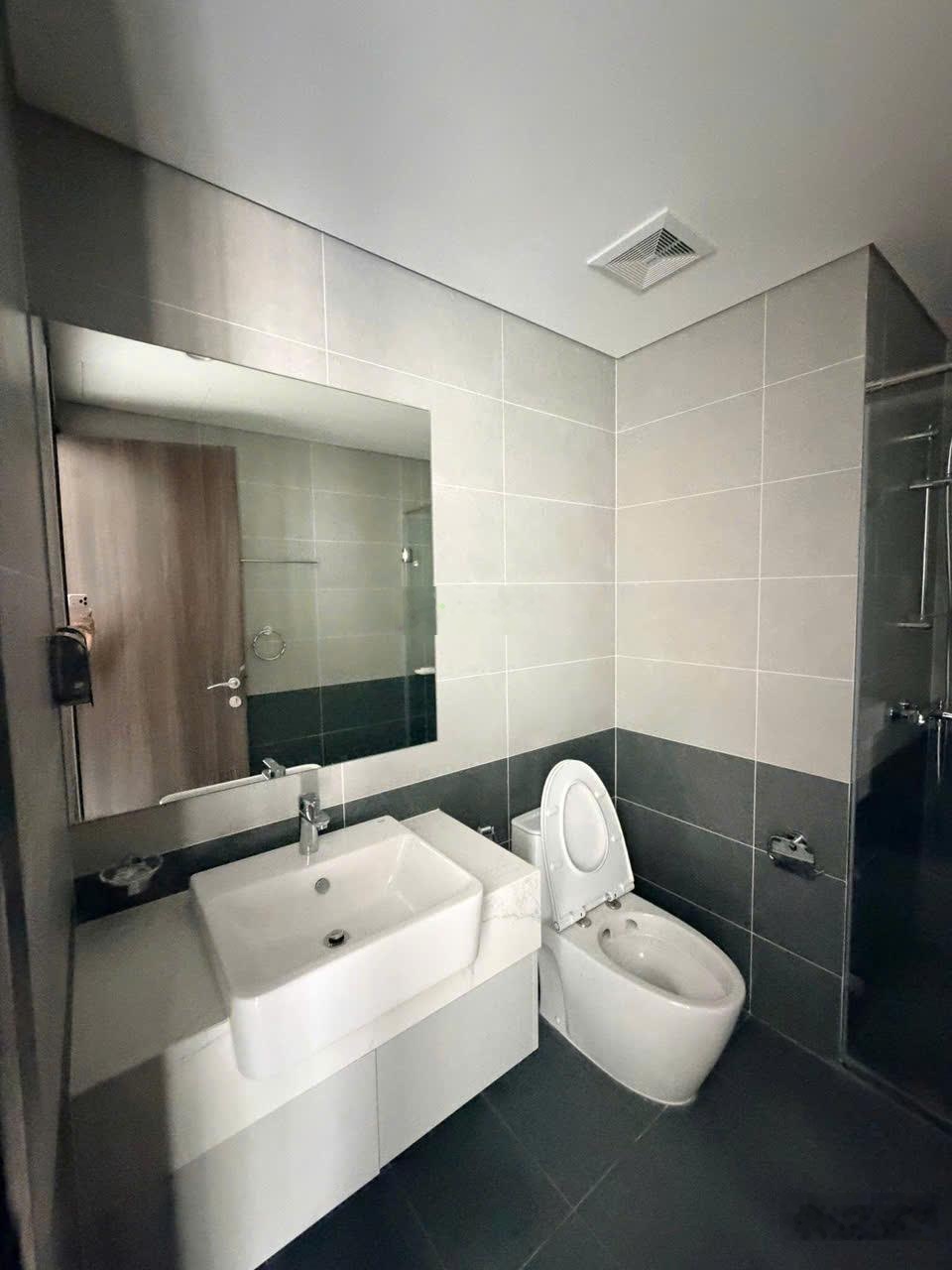 Hót, cần bán căn 1PN + Opus giá tốt view thoáng - tặng nội thất 0935448488