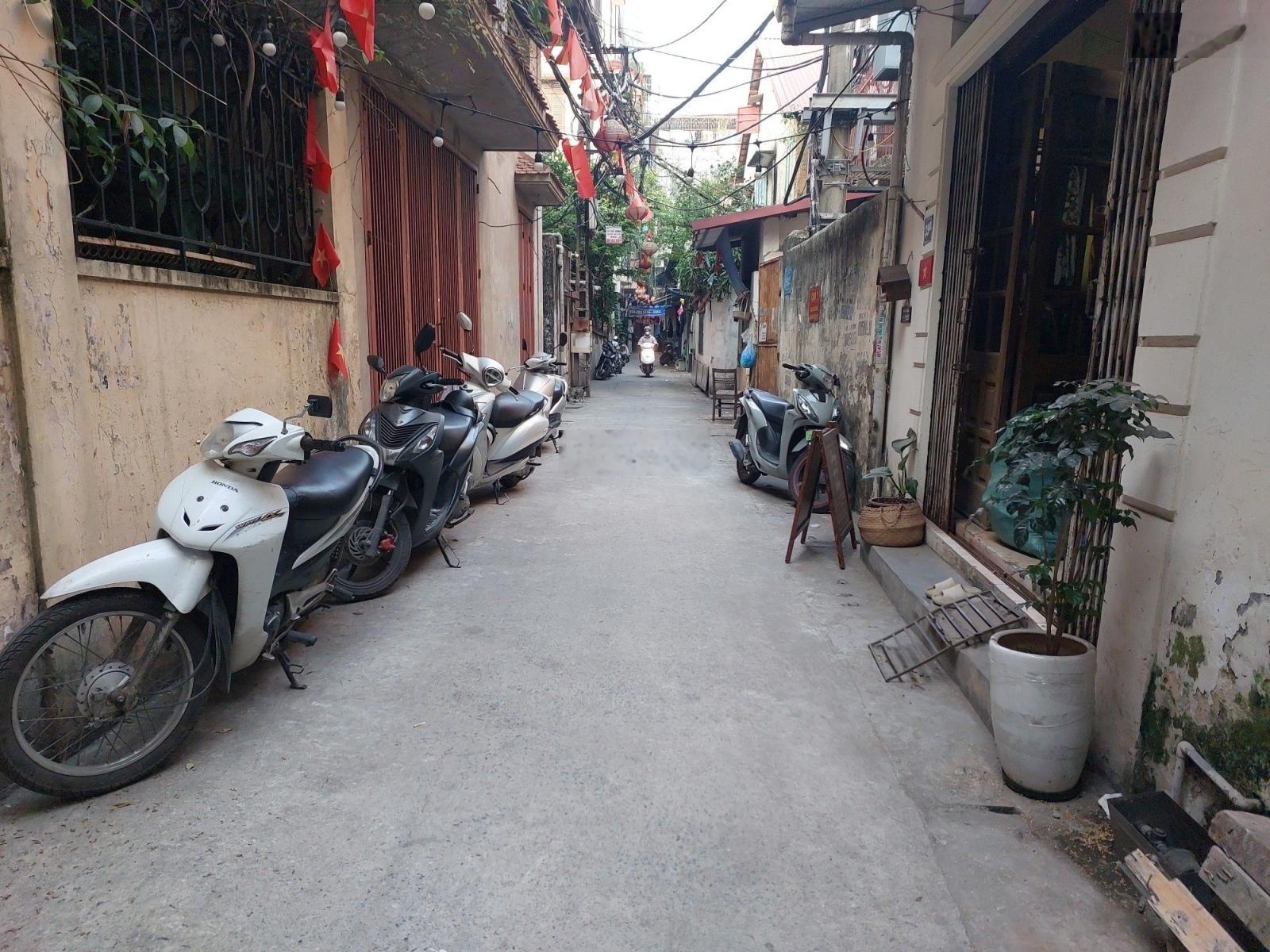 Cực hiếm đất bán diện tích 102.7m2 nhà cấp 4 - kinh doanh sầm uất ngõ trải nhựa rộng rãi ô tô nhựa