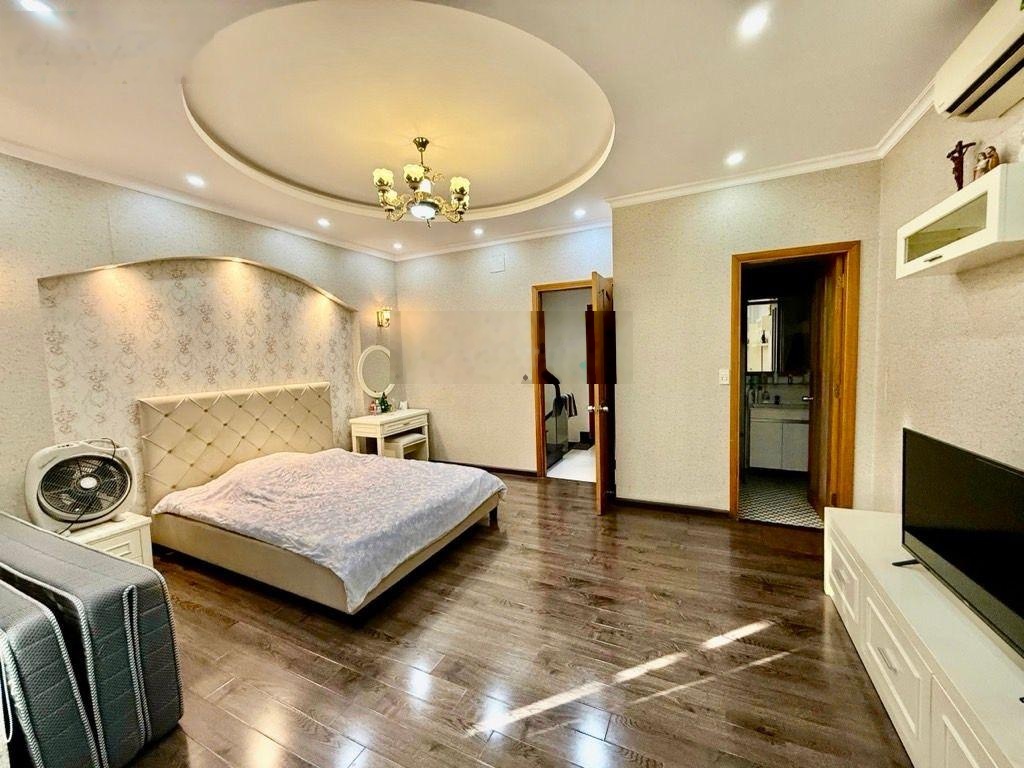 Bán nhà lê văn thọ - 4 tầng đúc ngang 5,5m - oto để nhà - gần cv làng hoa - hàng xóm cao cấp