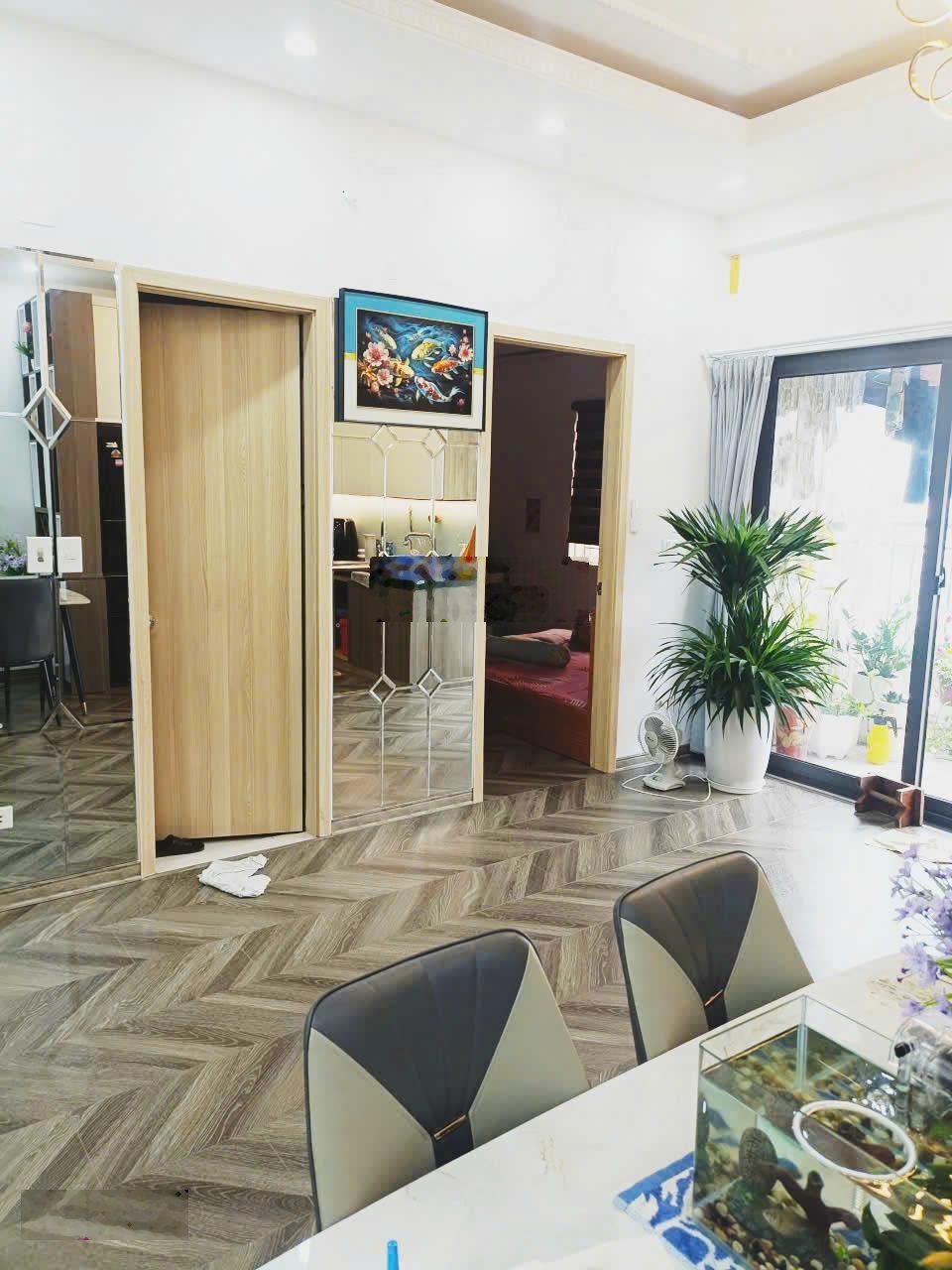 Chính chủ cần bán căn 1002 HH3C Thanh Hà, DT 80m2, 2 ngủ, view đường Cienco, hồ sen, giá 4.150 tỷ