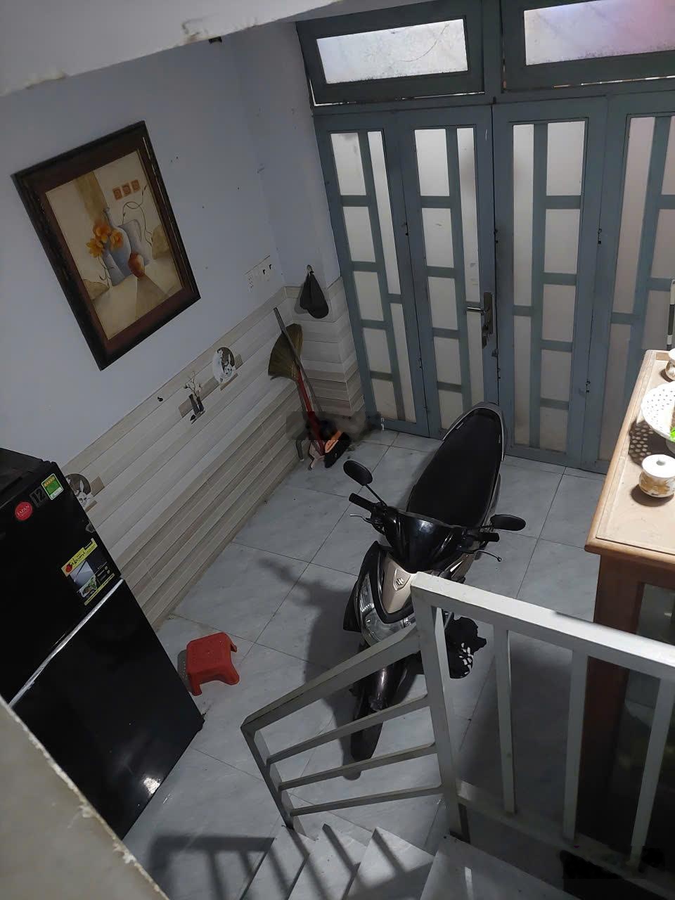 Cho thuê nguyên căn hoặc tìm người ở ghép tại lầu 1