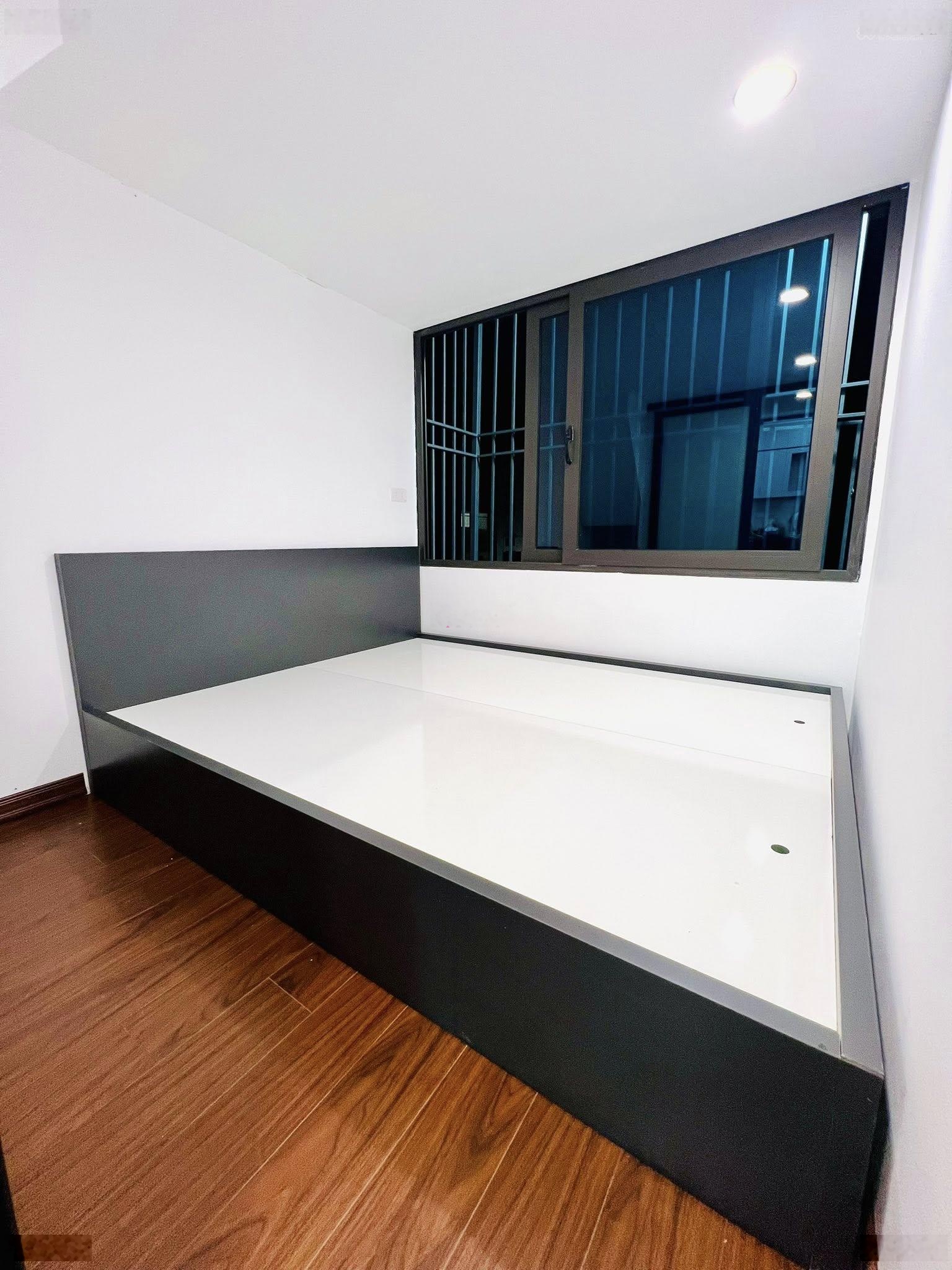 Bán tập thể 2PN full nội thất - đường Nguyễn Trãi, Thanh Xuân (đối diện Royal City). Giá 2,88 tỷ