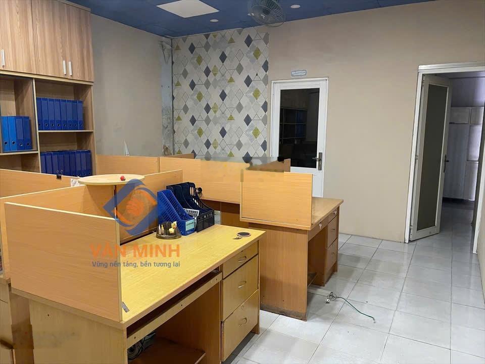 Cho thuê nhà 8x20. mặt tiền kha vạn cân , đối diện gigamall , ưu tiên mở cty