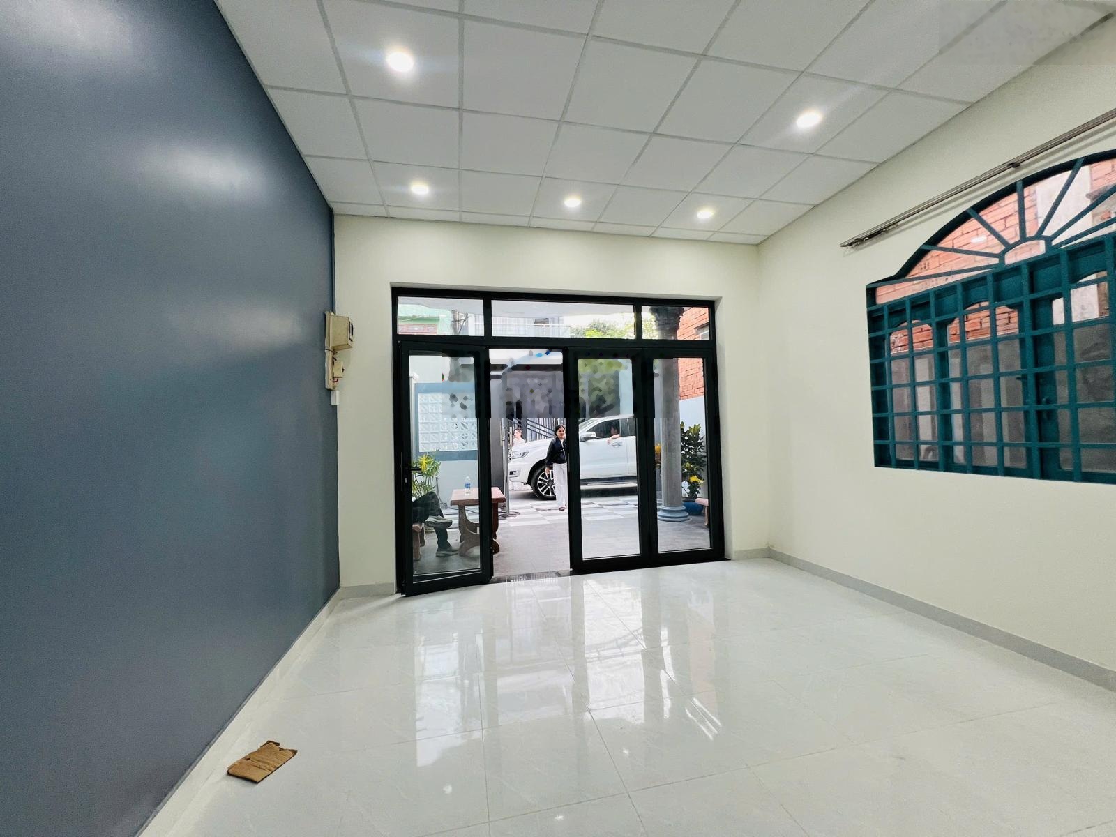 Nhà C4 mới xây- Gần Lê Văn Chí- 88m2- 2PN- HXH- Mặt Tiền 5.2M- CHỈ 6.2 TỶ