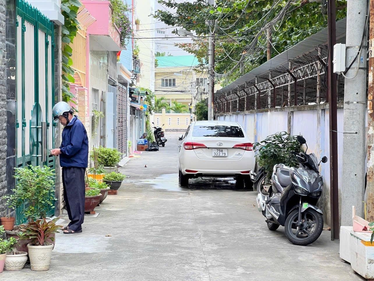 Bán nhà hẻm Hàn Thuyên, Nha Trang gần trường Nguyễn Văn Trỗi