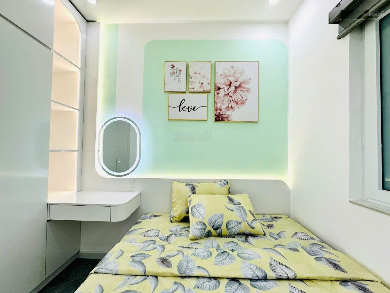 Bán căn hộ 2 phòng ngủ 59 m2 view biển đỉnh cao mở cửa là thấy biển