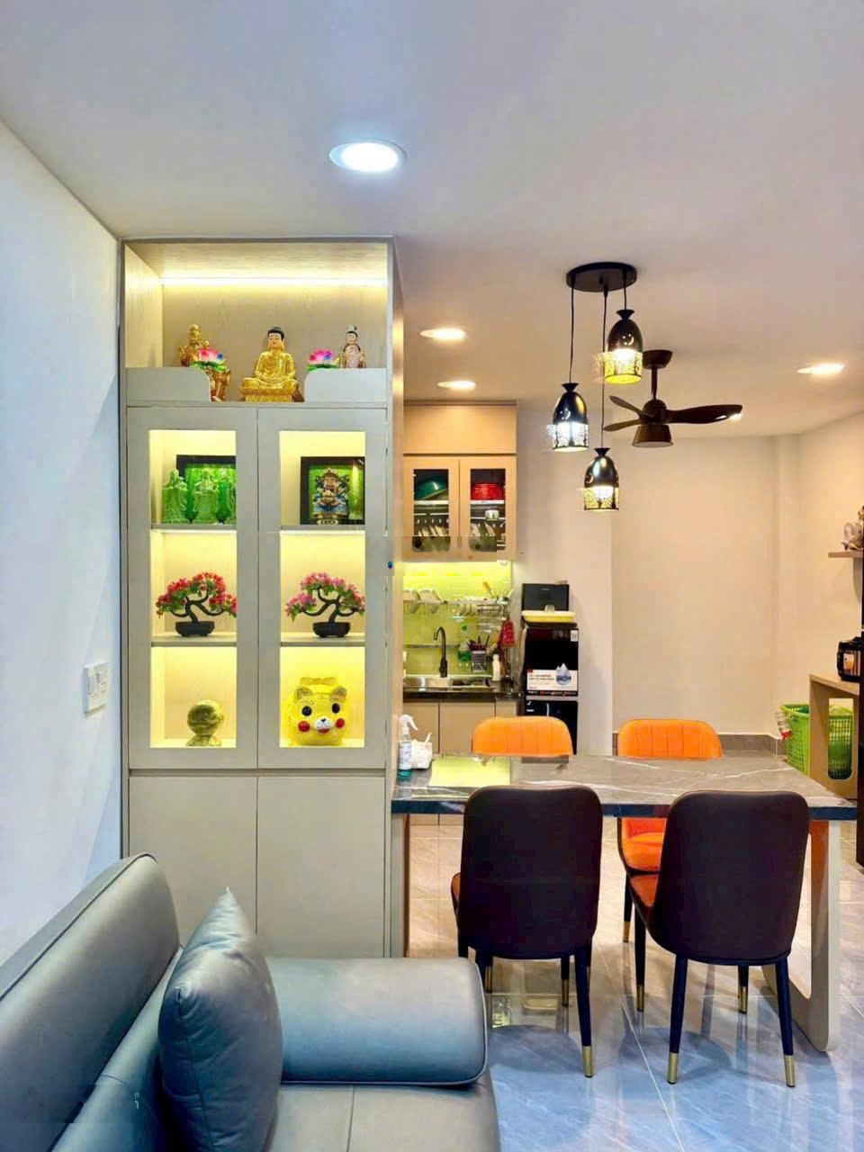 Nhà Đẹp Hẻm Oto Rộng Rãi Đường 102 Tăng Nhơn Phú A _ Thủ Đức Nhà Xây Kiên Cố _ Nội Thất Đẹp Giá Tốt