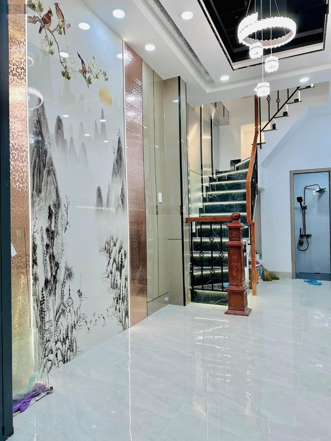 Ngay cầu Cammet Q4 - Vài bước ra mặt tiền - 3x8m - 4 tầng - Không lộ giới - Chỉ 5 tỷ nhỉnh