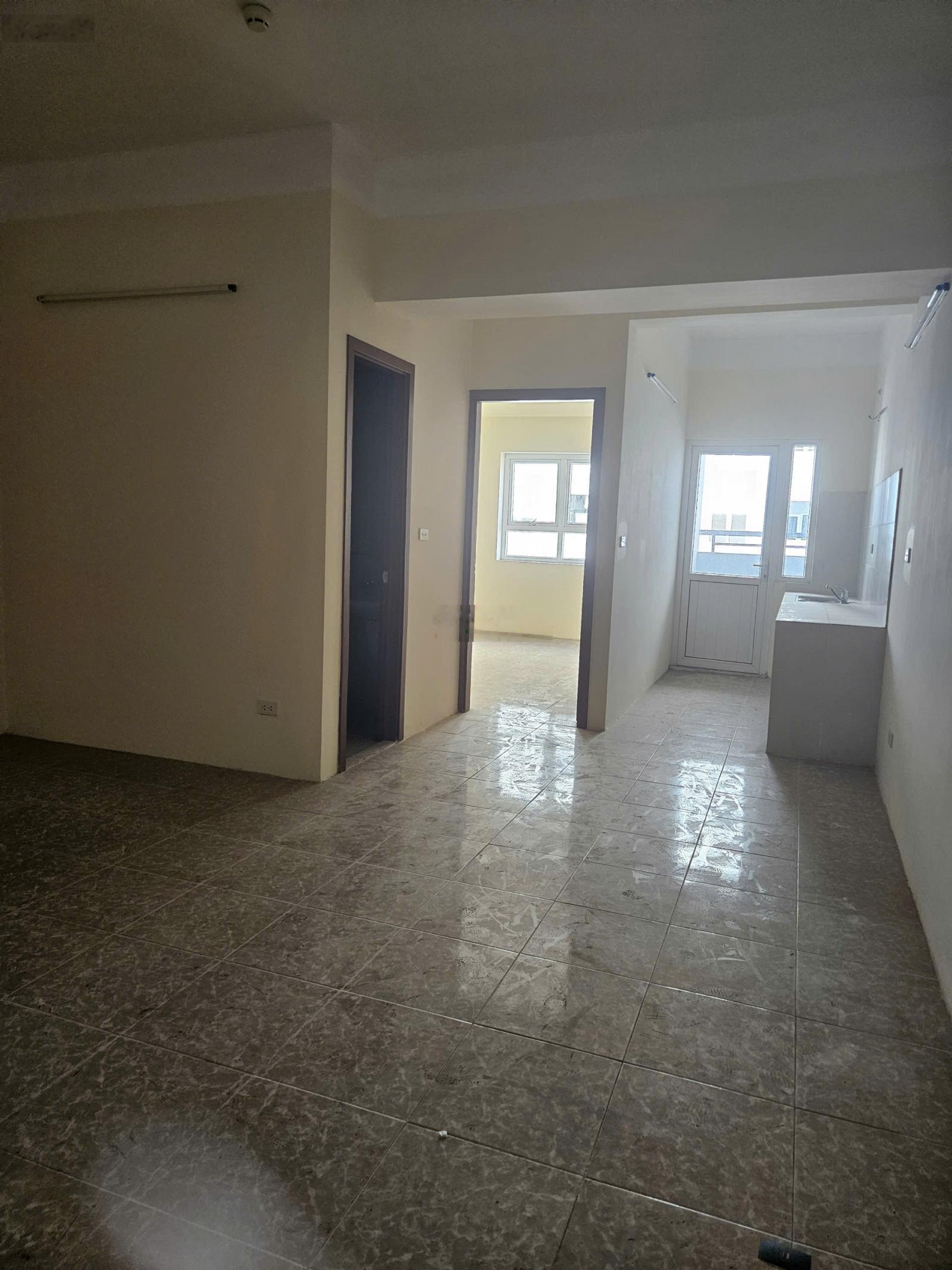 Cho thuê căn 45m2-1 ngủ Nam Trung Yên nguyên bản không đồ, nhà mới tinh vừa nhận giá 8 triệu/tháng