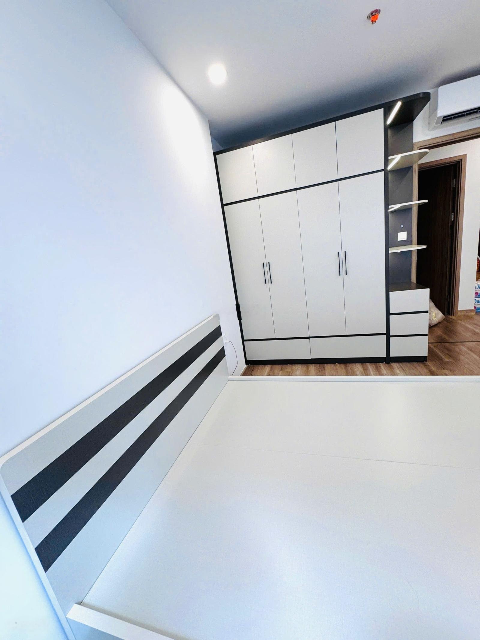 The Wisteria, đường 32 Hoài Đức, bán căn 3PN đủ nội thất diện tích 99,5m2 giá 7,6 tỷ. LH 0966761190