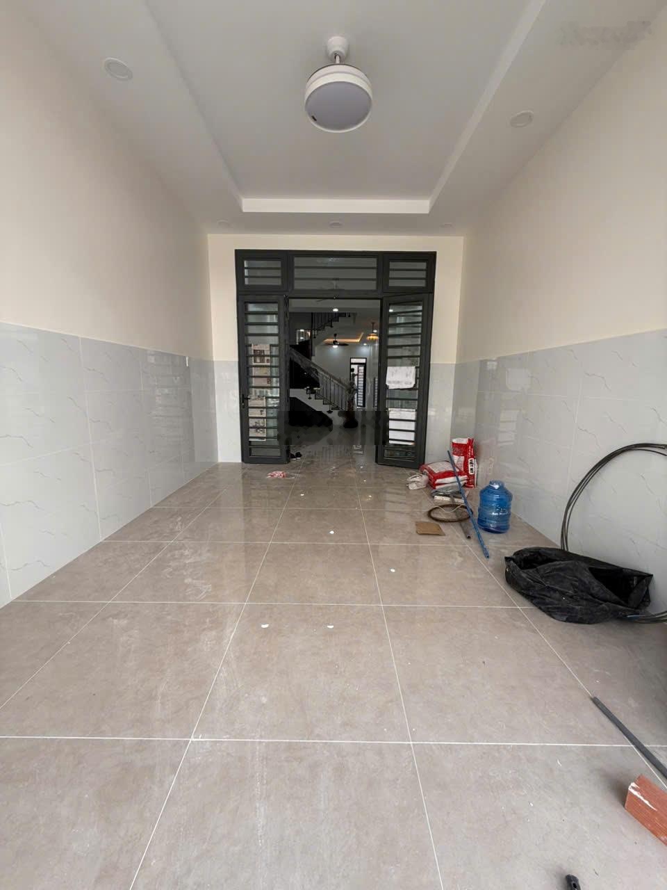 Cho thuê nhà mới xây 100% mới Vành Đai, P10, Q6 - Nhà kế công viên có thể cho khách đậu xe