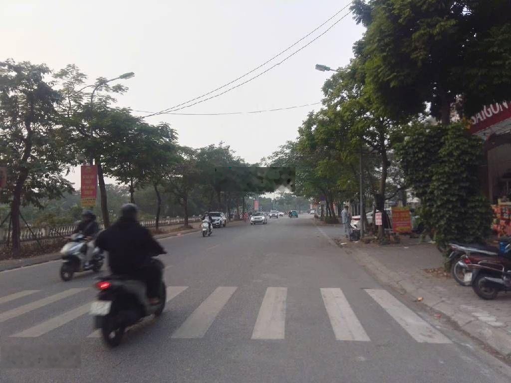 Bán chung cư Ecohome Phúc Lợi - 3PN 2WC, nội thất đẹp sẵn về ở, sổ đỏ sẵn - giá tốt nhỉnh 5 tỷ