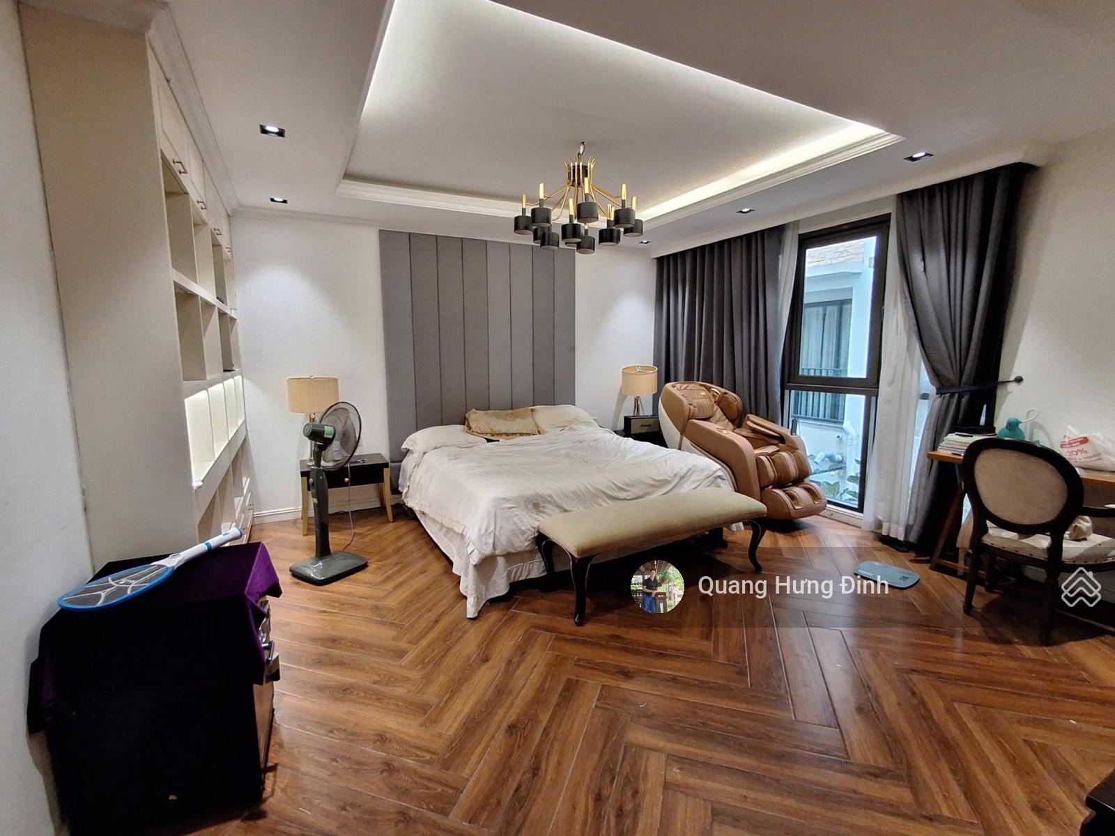 Chỉ 33,9 tỷ bán nhanh BT song lập Geleximco Lê Trọng Tấn 240m2 - 4T MT 12m sân vườn rẻ nhất khu