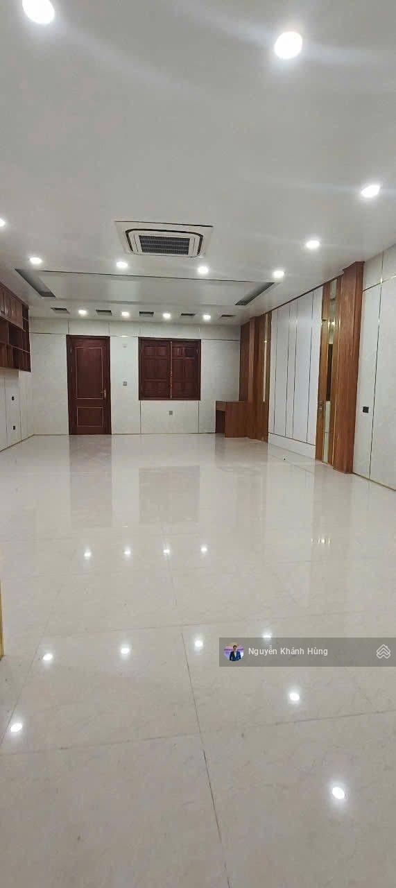 Bán tòa nhà văn phòng phố Thái Hà, DT 117m2 x 6 tầng thang máy, gara ô tô, giá chào 46.5 tỷ