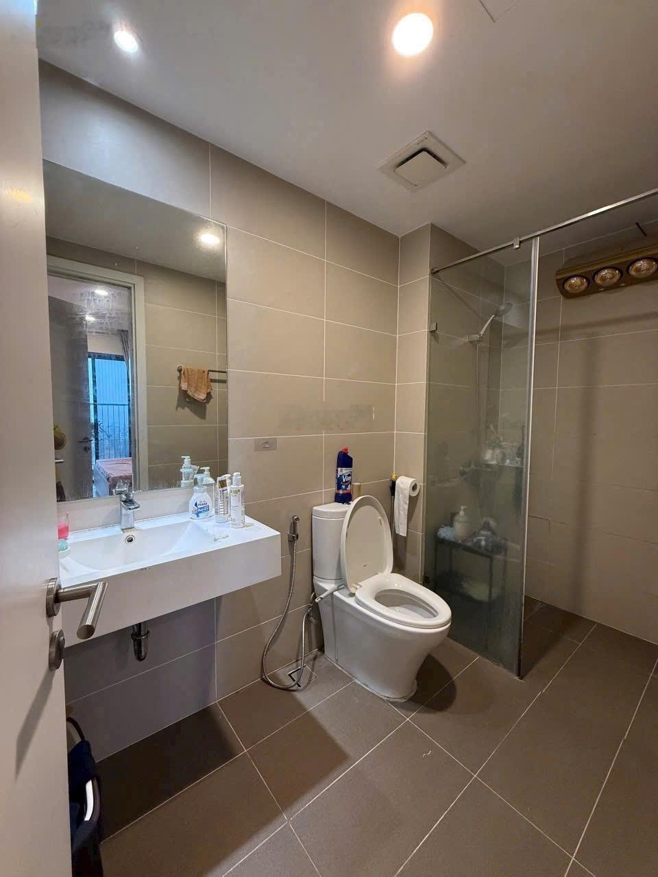 Chính chủ gửi bán căn 2Pn/ 84m2/ 11.3 tỷ, Full NT, Sẵn Sổ, Sẵn Kh Thuê, View Trực Diện Hồ Tây